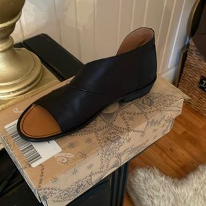 Free People sandals size 10